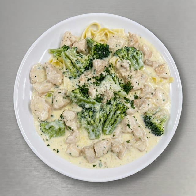 Chicken & Broccoli Alfredo Pasta.